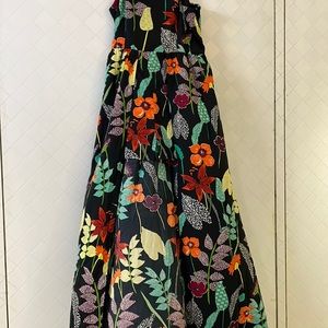 Dress with cape